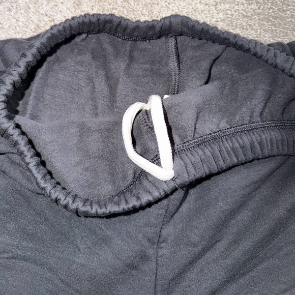 Aerie fleece lined Black Sweatpants - Picture 2 of 4